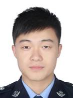 刘冠邑照片